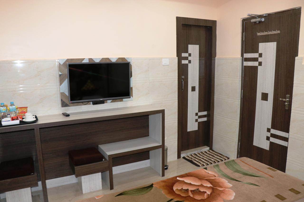 Hotel Prince B Guwahati Exterior foto