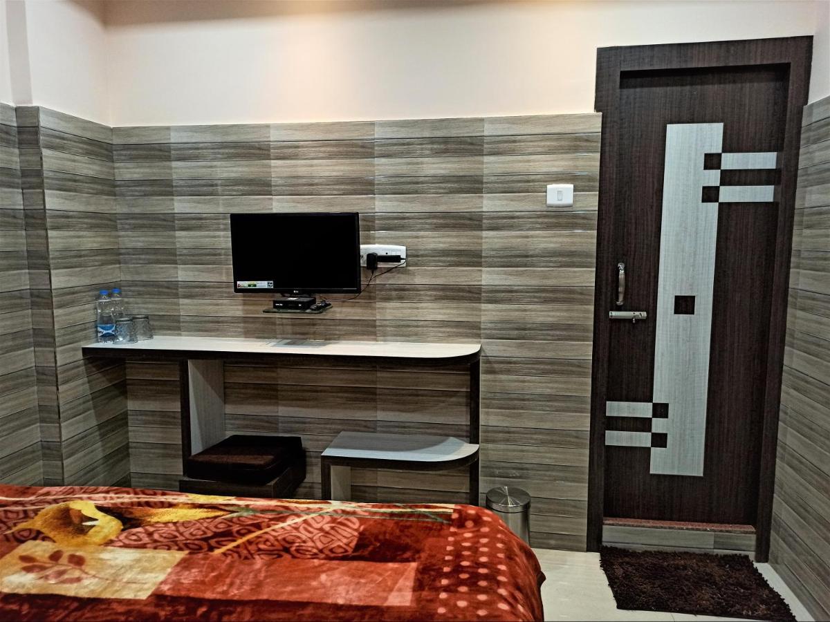 Hotel Prince B Guwahati Exterior foto